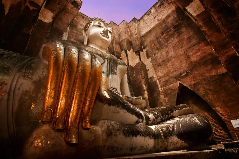 Budda Phra Achana w Wat Si Chum