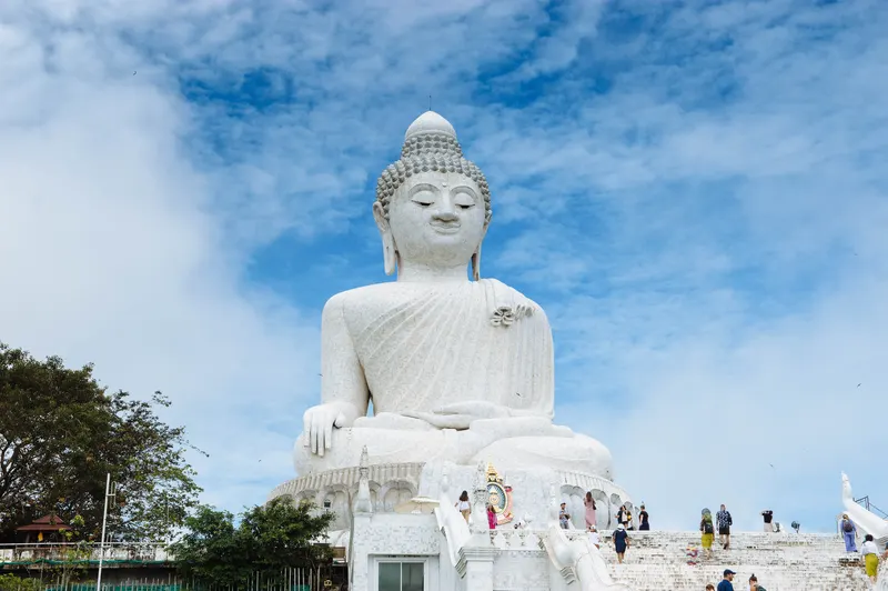 Wielki Budda na wzgórzu Nakkerd