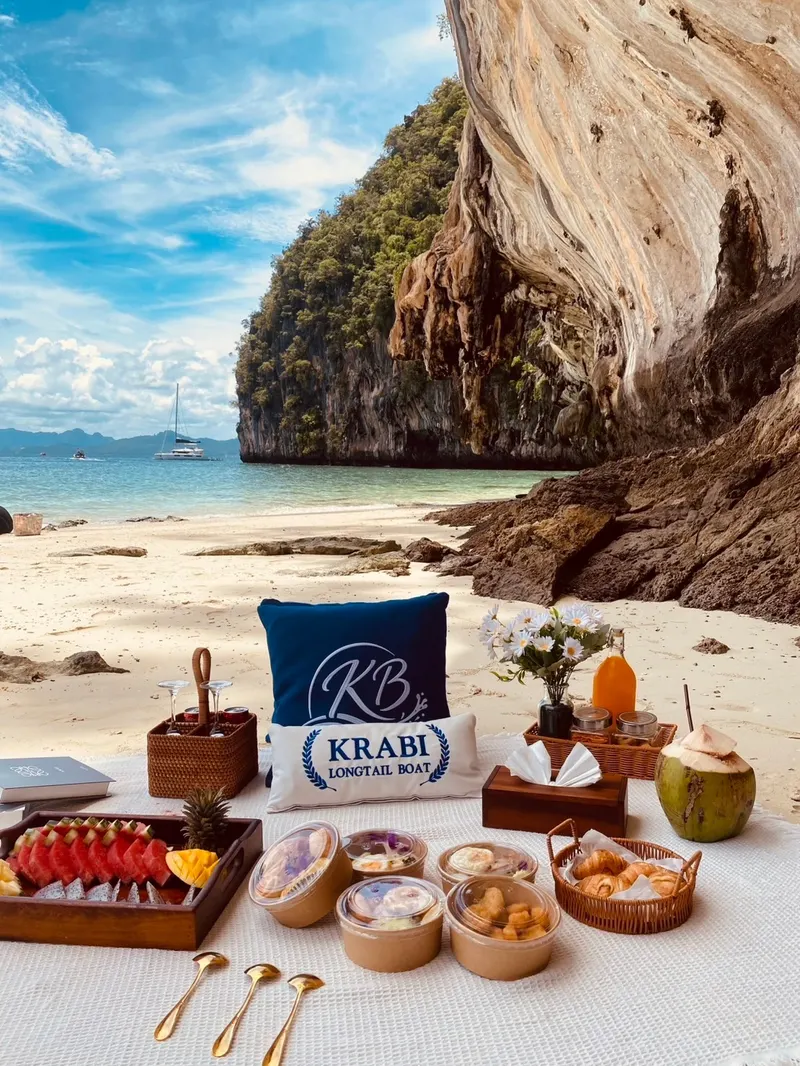Rejs VIP Pięknym Statkiem po Wyspach Krabi