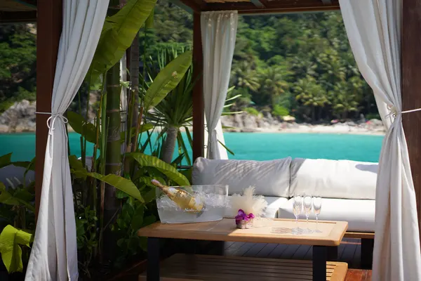 Yona Beach Club Phuket — Tajlandia