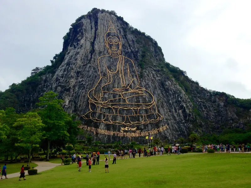 Khao Chi Chan — Budda wyryty w skale
