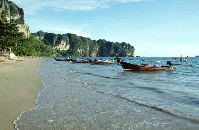 Plaża Ao Nang i skały wapienne