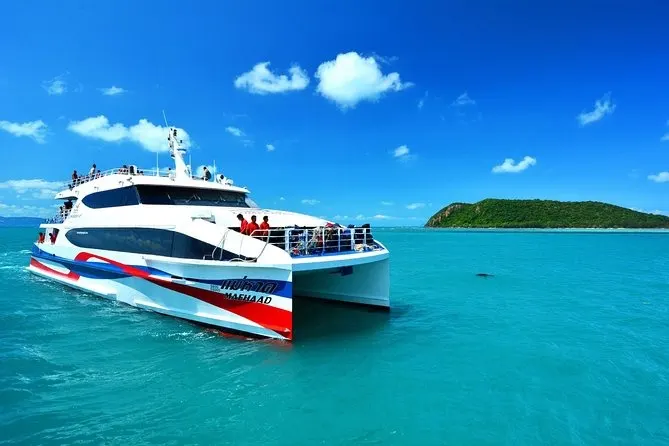 Prom i katamaran na Morzu Andamańskim — E&P Thai Travel