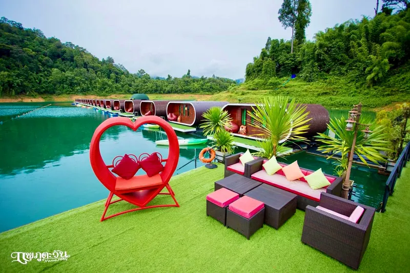 Khao Sok domki na wodzie